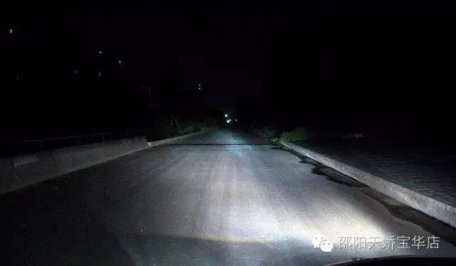 尤其是改過氙氣大燈的車主們，定期檢查電路，檢查火花塞是否積碳老化，這是很有必要的！
