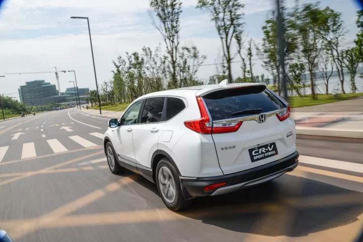 全新一代CR-V 銳?混動(dòng)領(lǐng)銜，東風(fēng)Honda榮耀亮相武漢車(chē)展