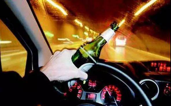 真的假的？最新交規(guī)：酒后躺車內(nèi)休息也算酒駕？